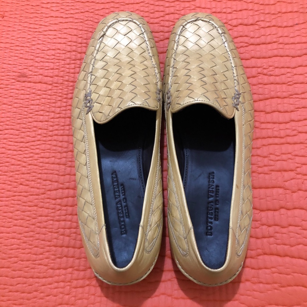 Women’s shoes